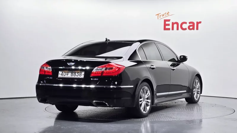 Hyundai Genesis