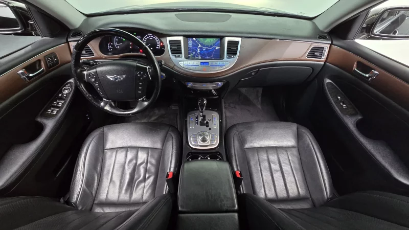 Hyundai Genesis