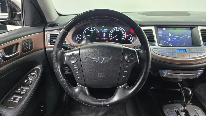 Hyundai Genesis
