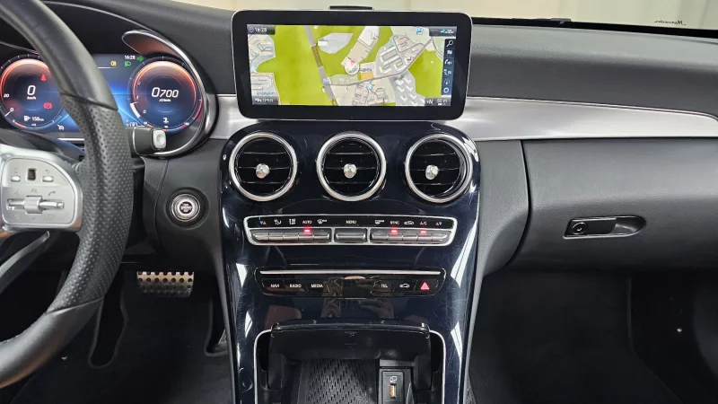 Mercedes-Benz C-Class
