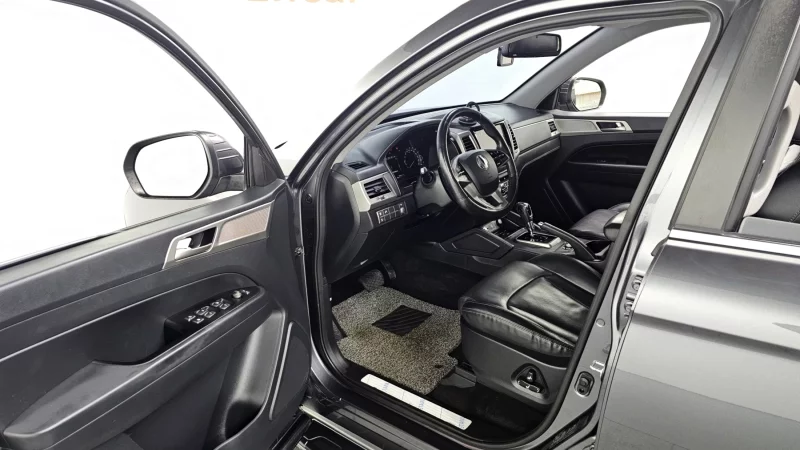 SsangYong Rexton Sports