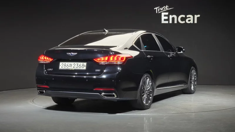 Hyundai Genesis