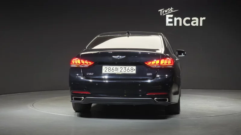 Hyundai Genesis