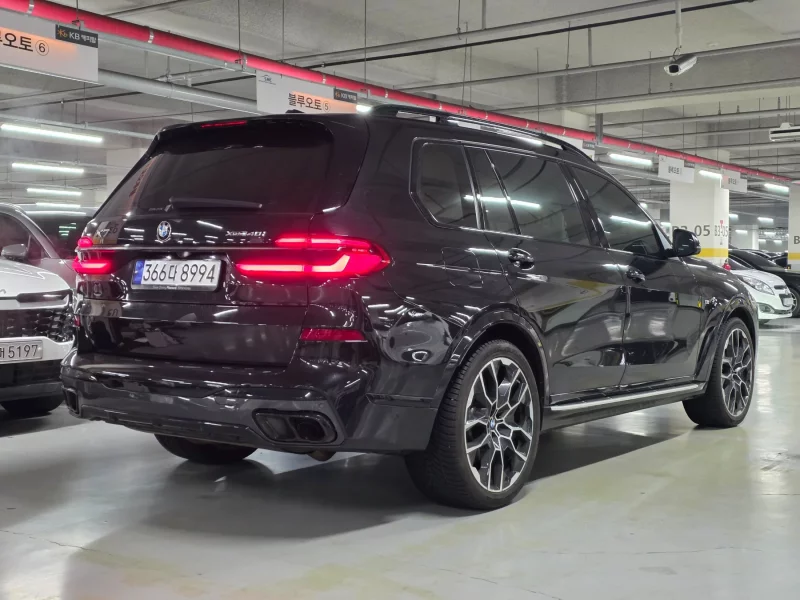 BMW X7