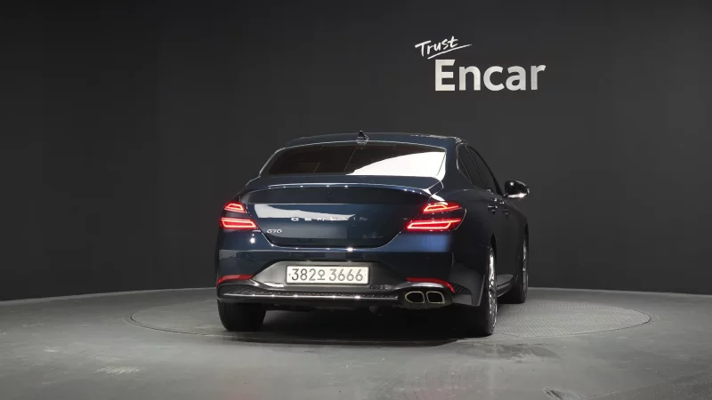 Genesis G70