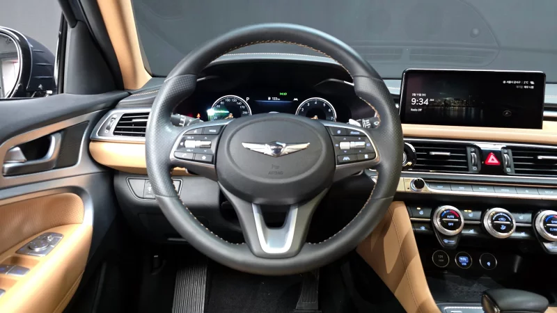 Genesis G70