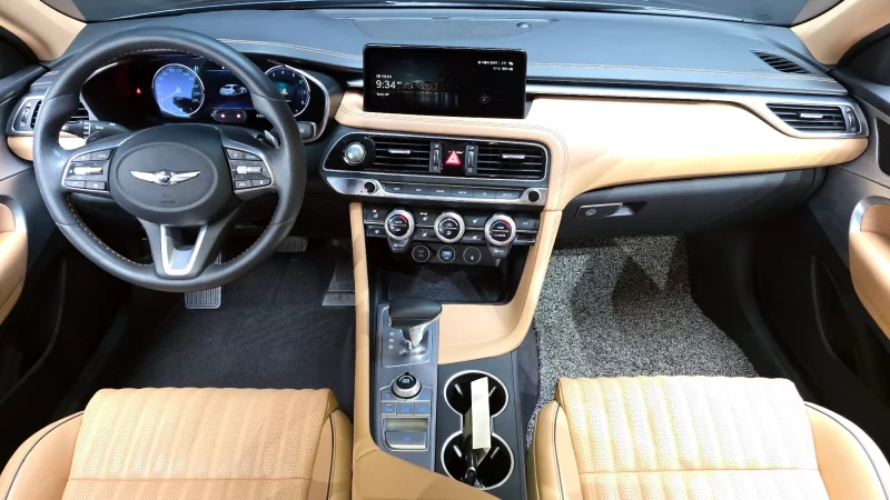 Genesis G70