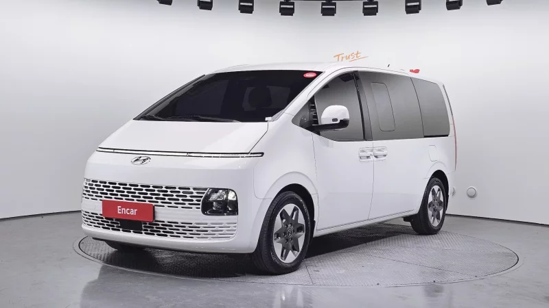 Hyundai Staria