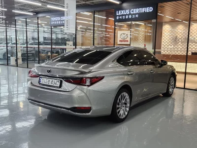 Lexus ES300h
