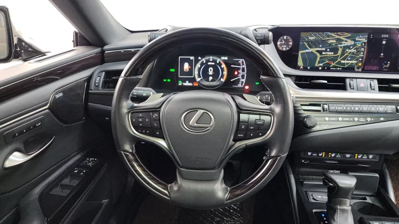 Lexus ES300h