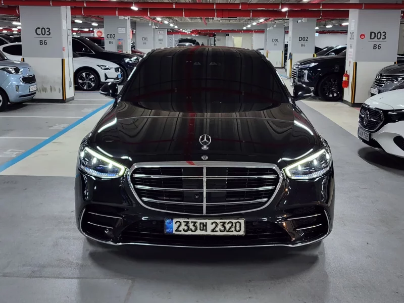 Mercedes-Benz S-Class