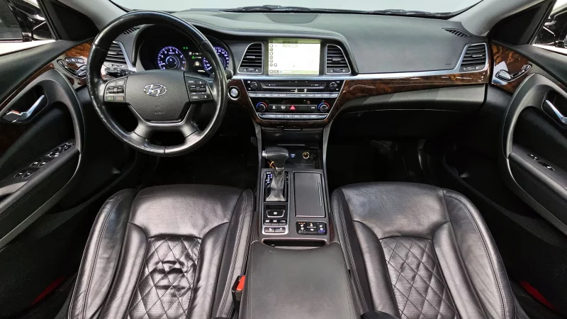 Hyundai Aslan