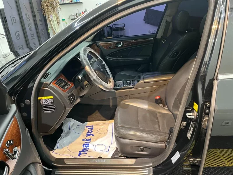 Hyundai Equus