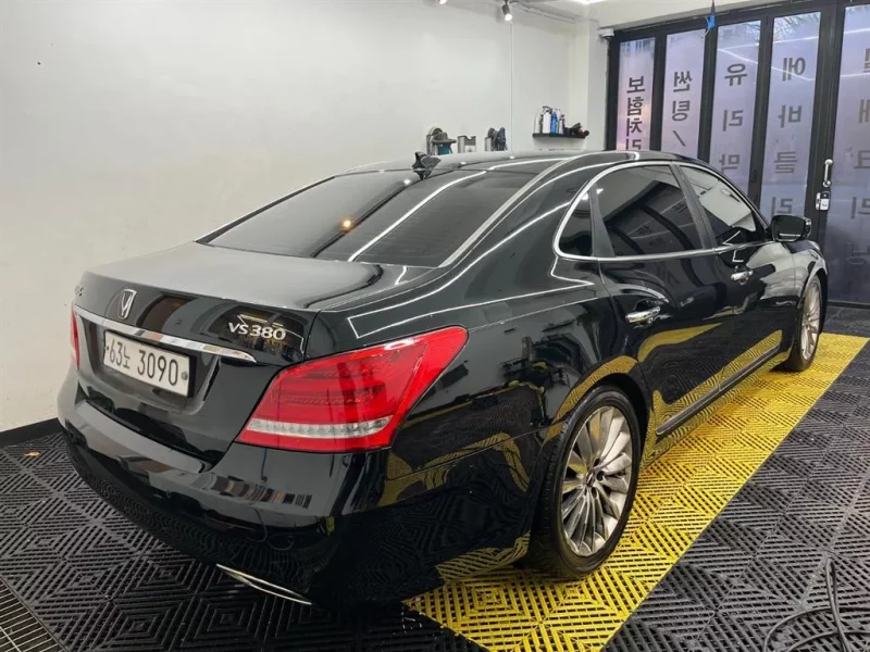 Hyundai Equus