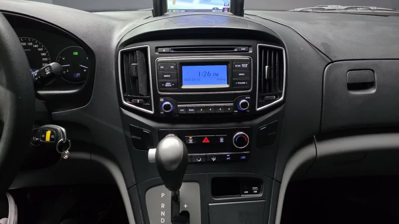 Hyundai Grand Starex