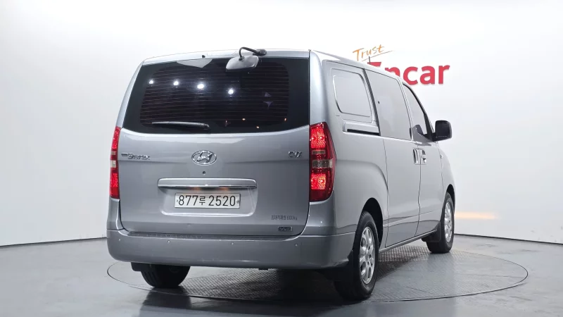 Hyundai Grand Starex