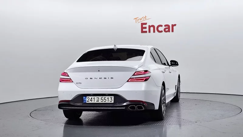 Genesis G70