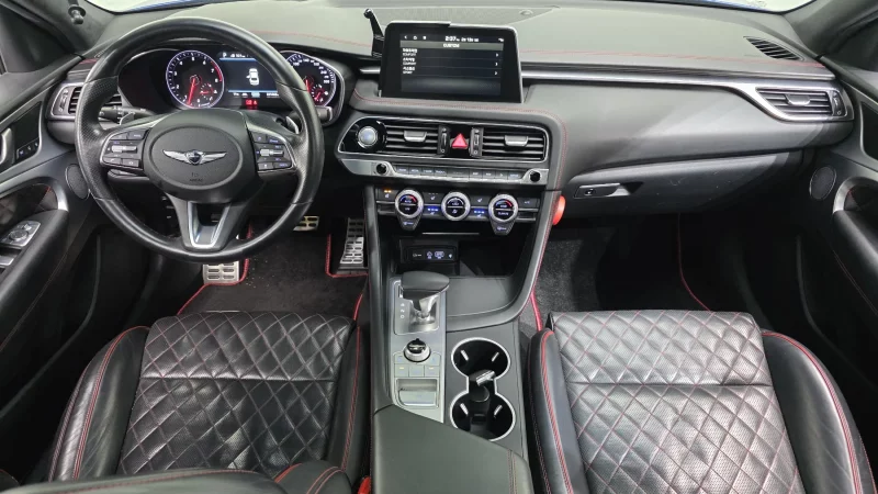 Genesis G70