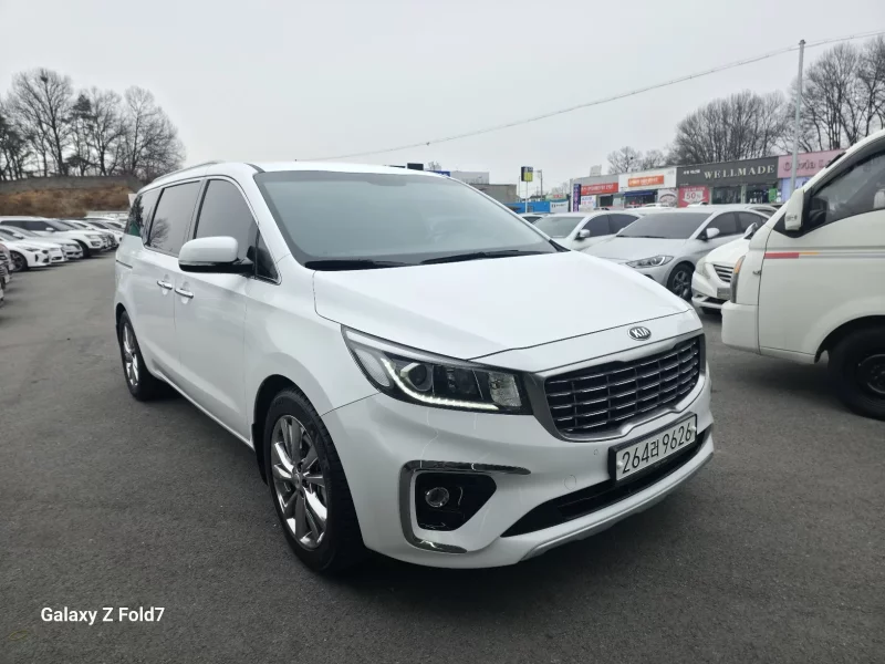 Kia Carnival