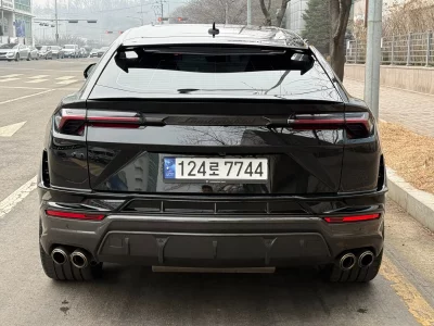 Lamborghini URUS