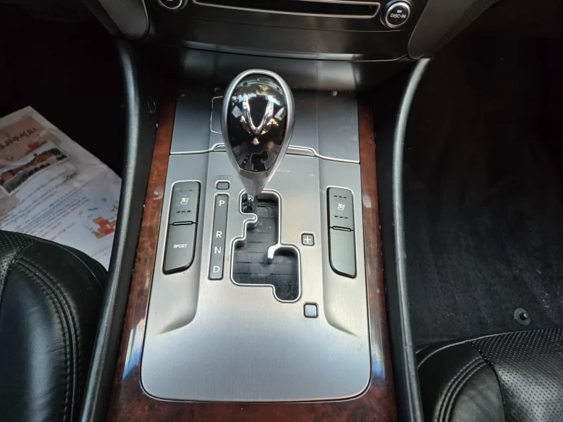 Hyundai Equus