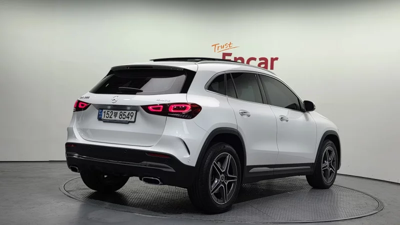 Mercedes-Benz GLA-Class
