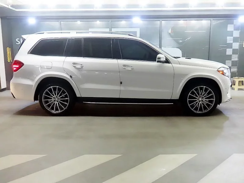 Mercedes-Benz GLS-Class