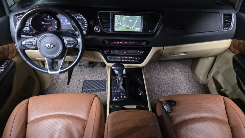 Kia Carnival