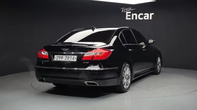 Hyundai Genesis