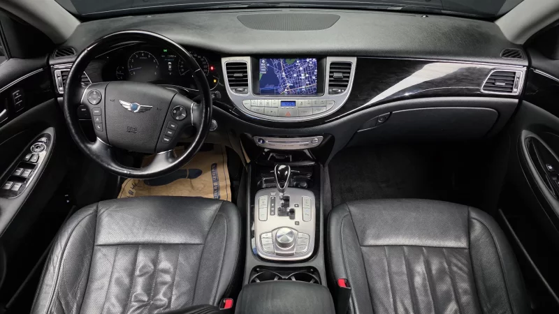 Hyundai Genesis