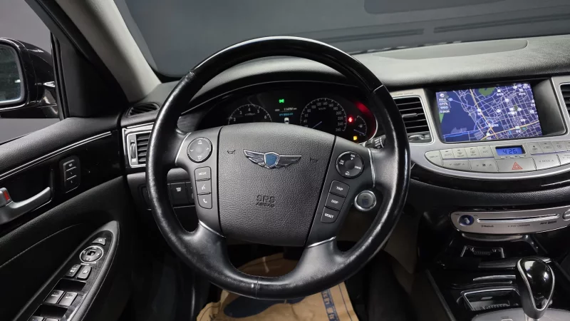 Hyundai Genesis