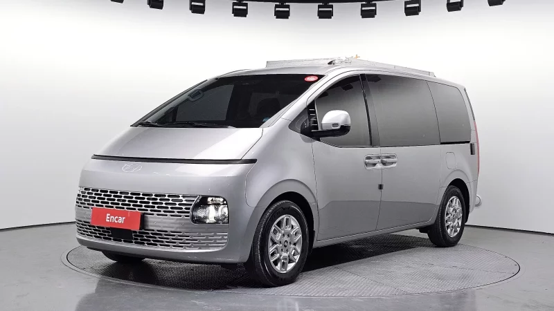 Hyundai Staria