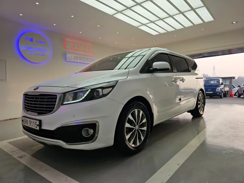 Kia Carnival