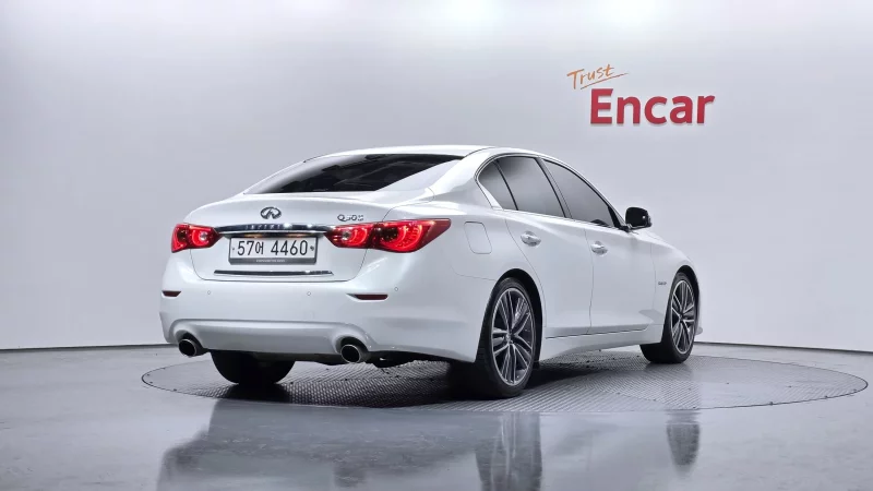 Infiniti Q50