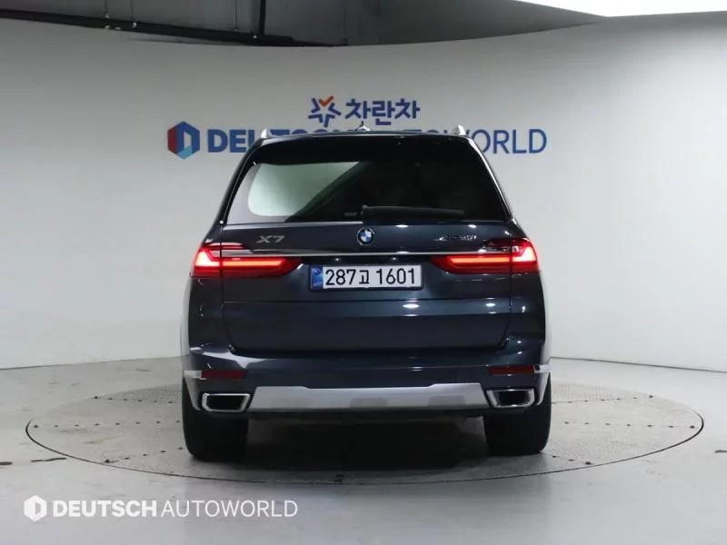 BMW X7