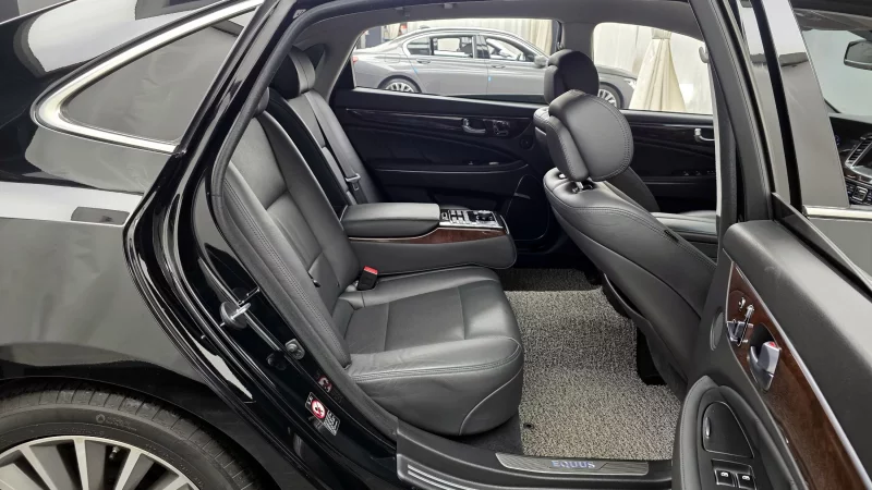 Hyundai Equus