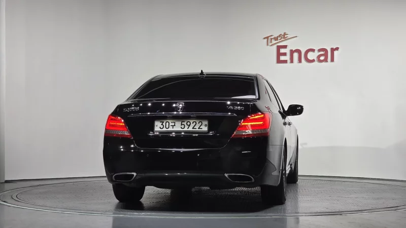 Hyundai Equus