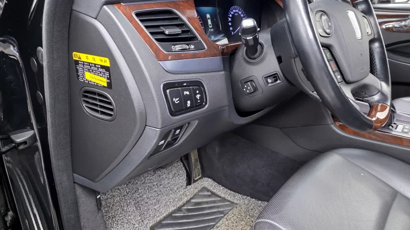 Hyundai Equus