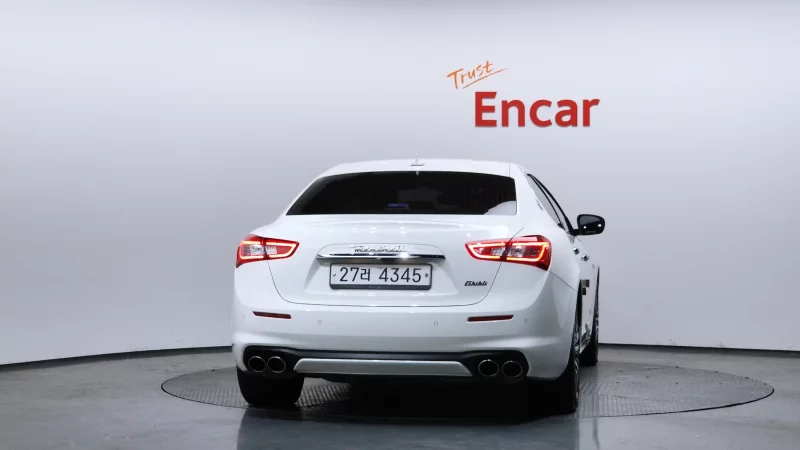 Maserati GHIBLI