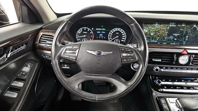 Genesis EQ900