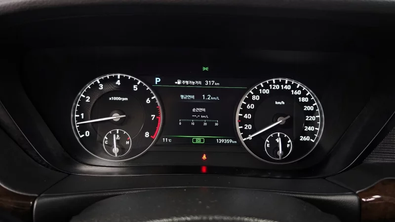Genesis EQ900