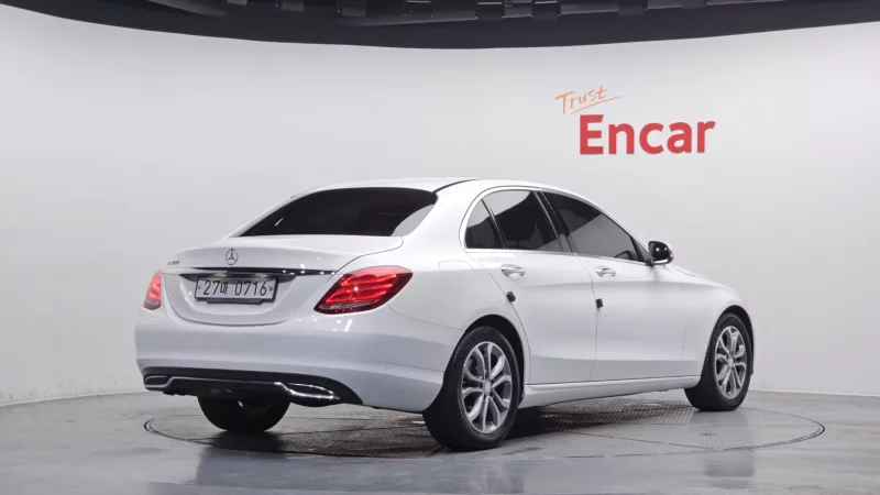 Mercedes-Benz C-Class