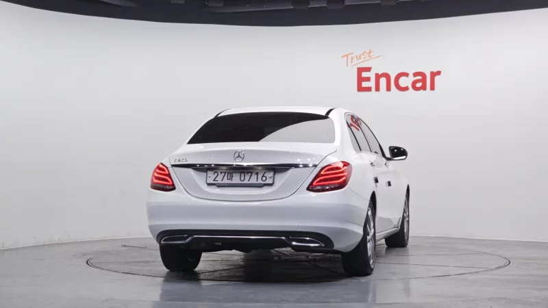 Mercedes-Benz C-Class