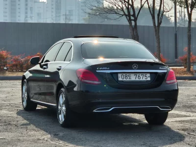 Mercedes-Benz C-Class