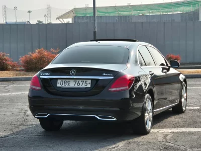 Mercedes-Benz C-Class