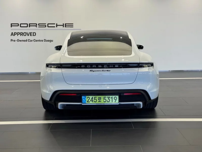 Porsche TAYCAN