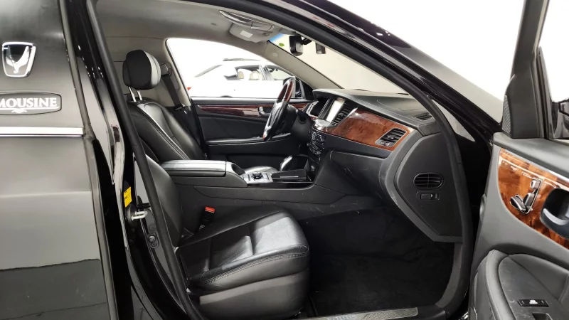Hyundai Equus