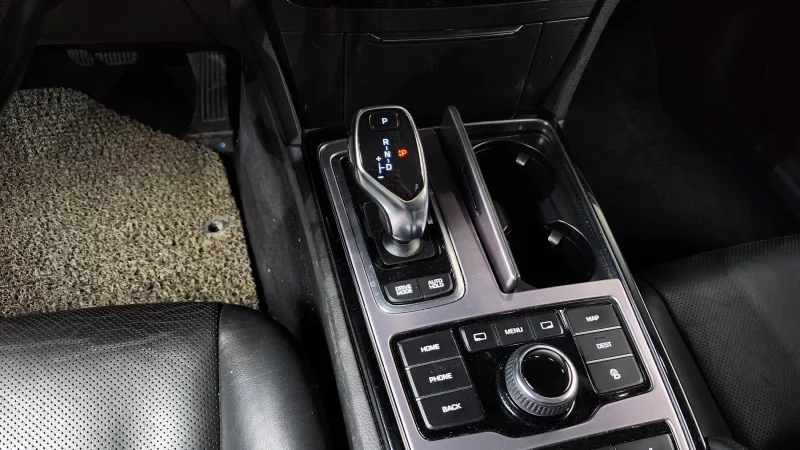 Hyundai Equus