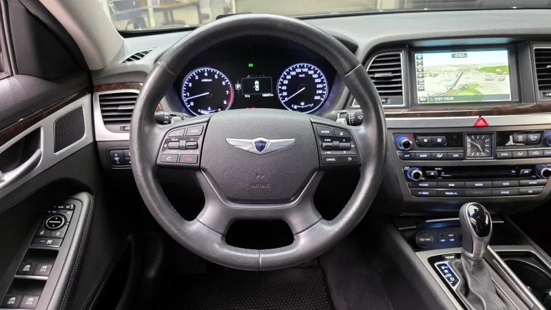 Hyundai Genesis