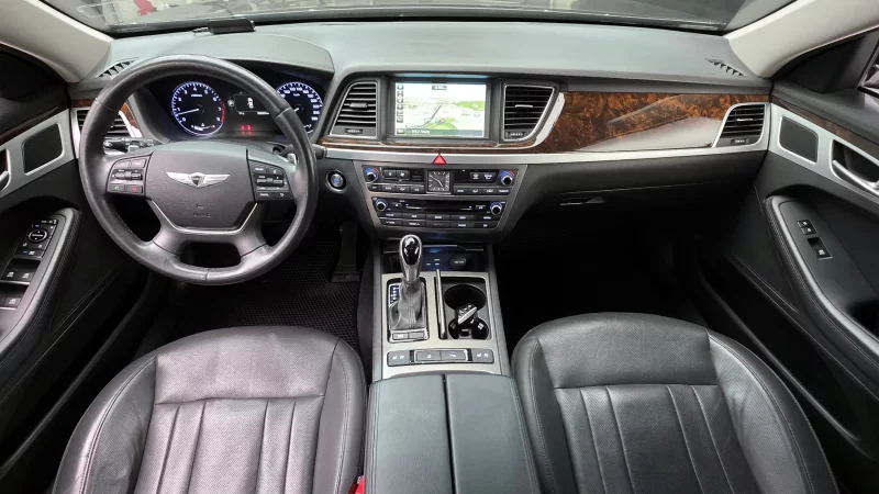 Hyundai Genesis